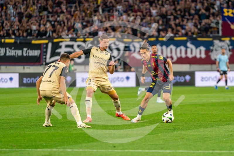 Piłka Nożna: POGON SZCZECIN VS WIDZEW LODZ - Agencja Fotograficzna